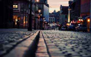 Bitcoin-Linked Tech Stocks Face Danger Threshold: Navigating the Shift and Unlocking Opportunity